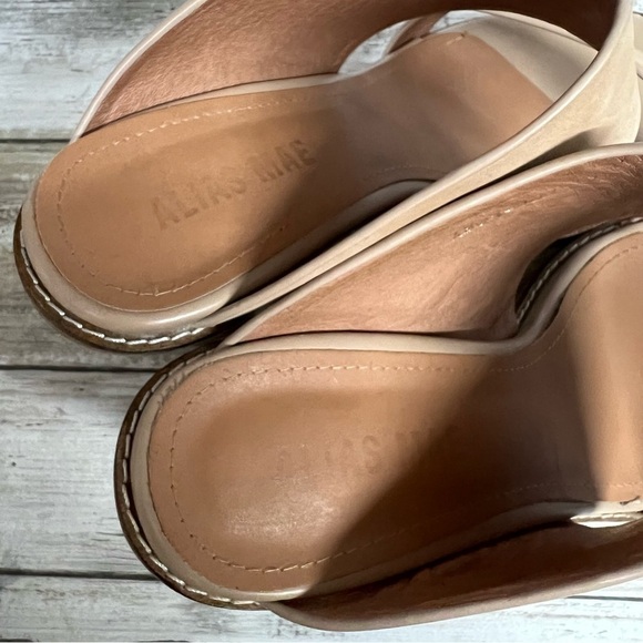 Alias Mae Evoke Mule Heel Sandal - Picture 8 of 16